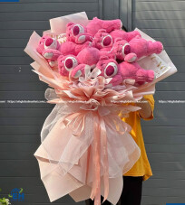 ROSE BOUQUET WITH STRAWBERRY BEAR