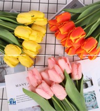 Hoa Tulip Cao Su: Sự Kết Hợp Giữa Đẹp và Độ Bền