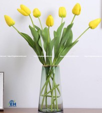 Hoa Tulip Giả Vải: Vẻ Đẹp Tự Nhiên Trong Từng Chi Tiết