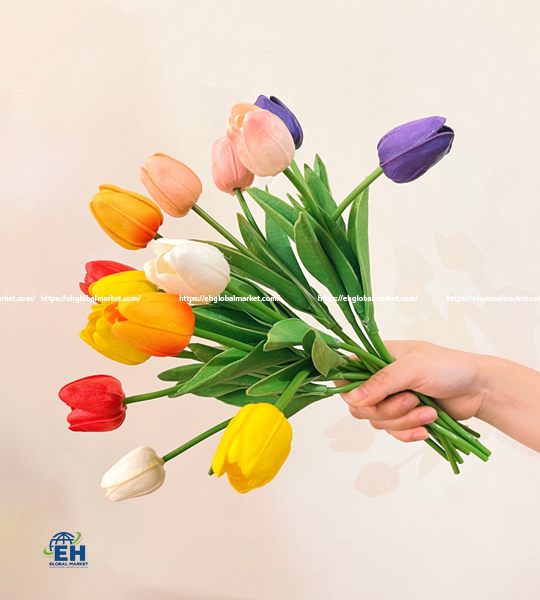 Hoa Tulip Cao Su: Sự Kết Hợp Giữa Đẹp và Độ Bền